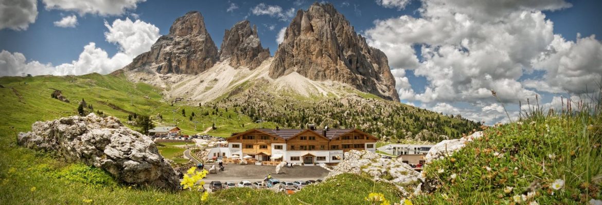 Hotel Passo Sella Dolomiten Mountain Resort***