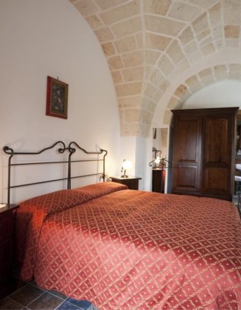 Relais Terre di Terre – Masseria Bosco & Masseria Strazzati